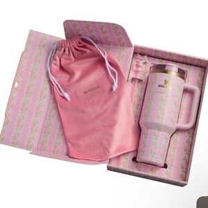 BRAND NEW Love Shack Fancy x Stanley 40 oz cup💗🤍✨